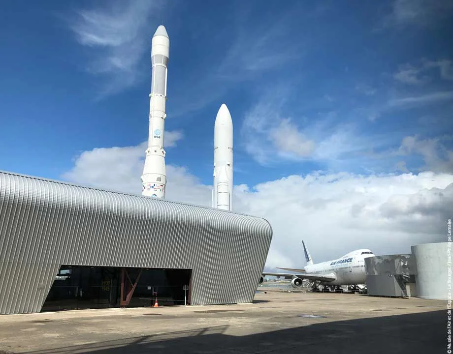 Avions sur le tarmac du Musée de l’Air et de l’Espace au Bourget
