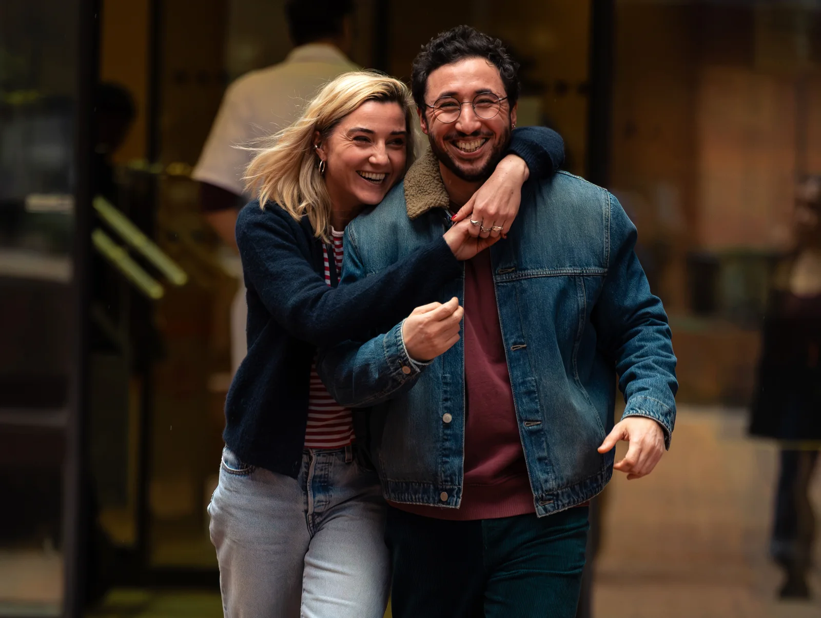 Nina Meurisse et Sofian Khammes, Charlie et Hicham dans Ce qui nous mène à toi