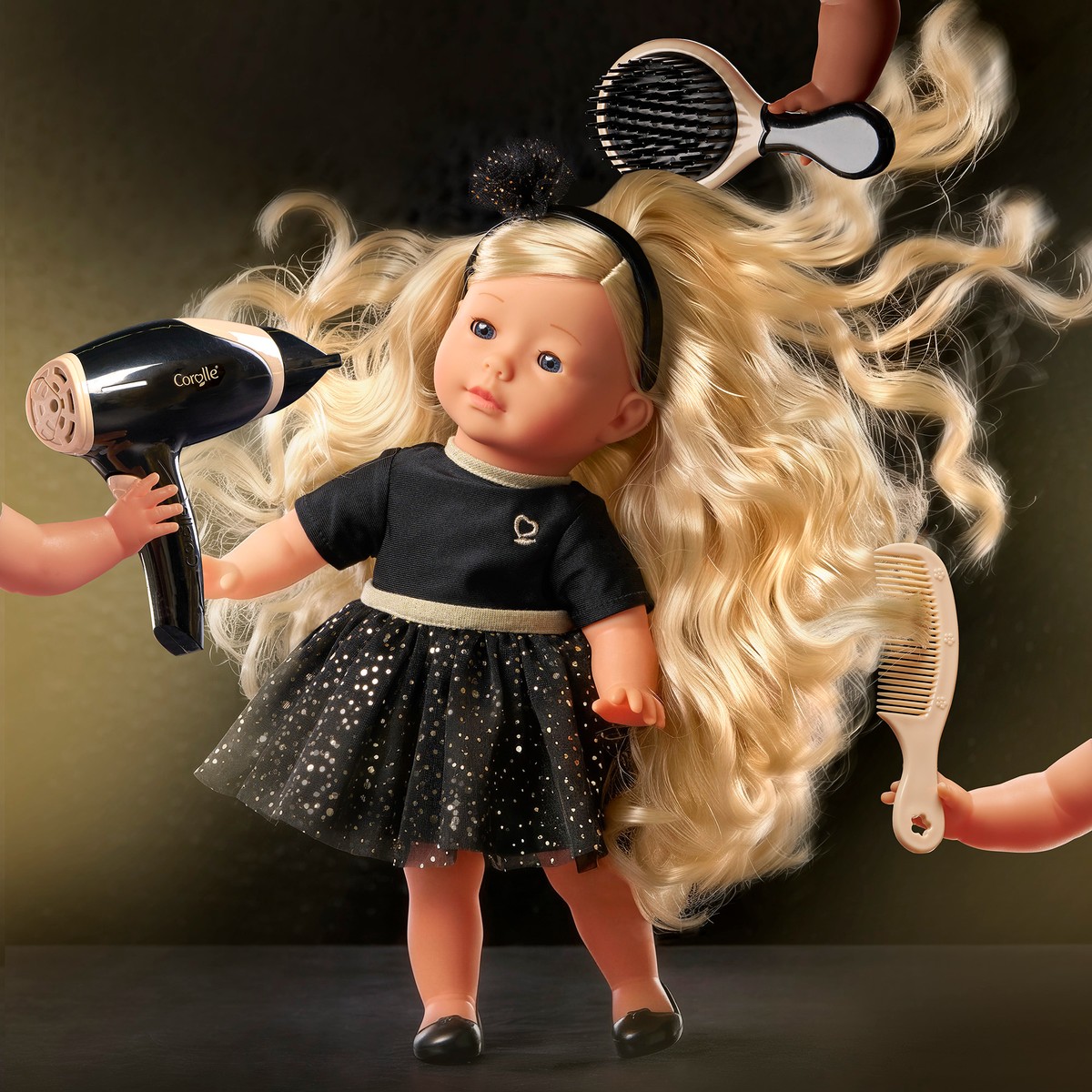 Poupée Ève Cheveux de Rêves de Corolle avec ses accessoires de coiffure